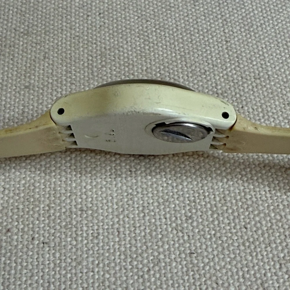 Vintage Raspberry Swatch Watch from the 1980’s New Battery